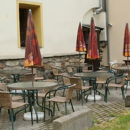 Restaurace U Muzea 여관 Horní Slavkov