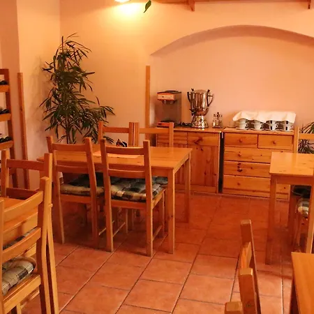 Restaurace U Muzea 여관 3*